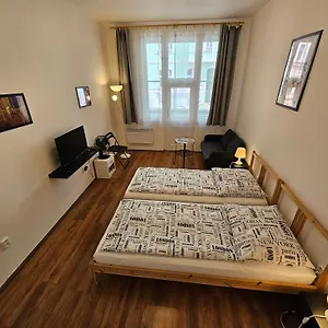 https://jezerka-apartments.praguehotelsweb.com